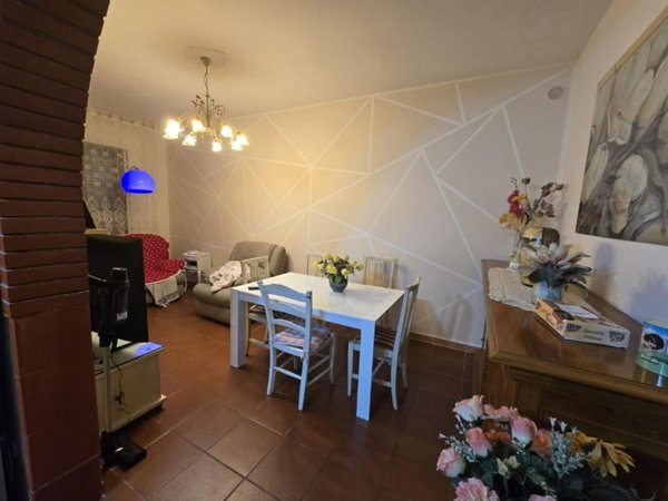 casa indipendente in vendita a Calcinaia in zona Fornacette