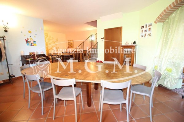 casa indipendente in vendita a Calcinaia