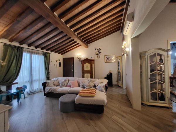appartamento in vendita a Calcinaia in zona Fornacette