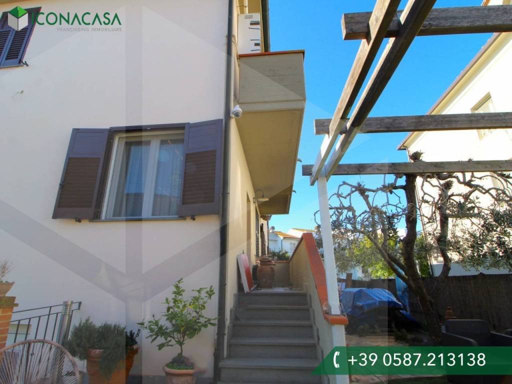 casa indipendente in vendita a Calcinaia in zona Fornacette