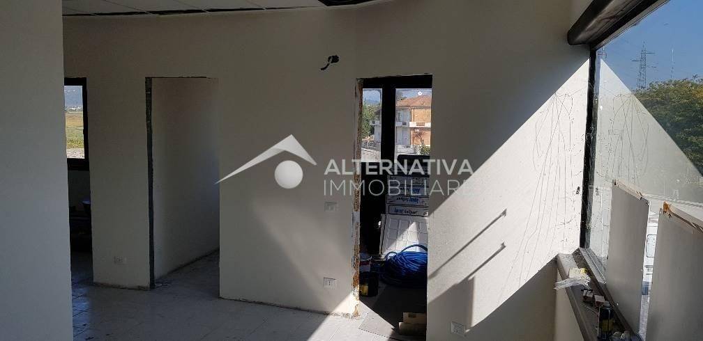 ufficio in vendita a Calcinaia in zona Sardina