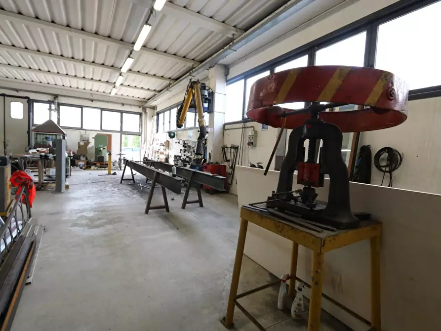 ufficio in vendita a Calcinaia