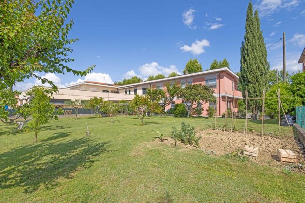 casa indipendente in vendita a Calcinaia in zona Fornacette