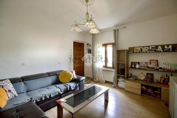 appartamento in vendita a Calcinaia in zona Fornacette