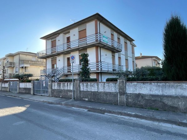 appartamento in vendita a Calcinaia in zona Fornacette