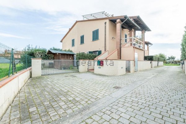 appartamento in vendita a Calcinaia in zona Sardina
