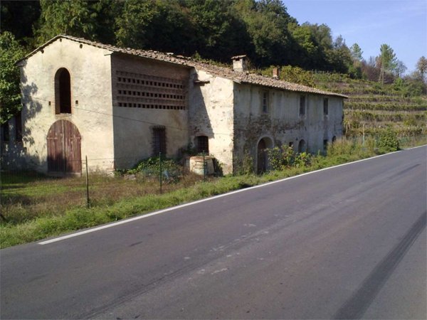 casa indipendente in vendita a Calcinaia