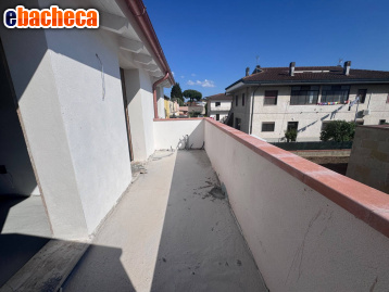 casa indipendente in vendita a Calcinaia