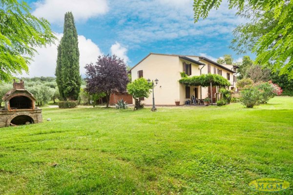 casa indipendente in vendita a Calcinaia