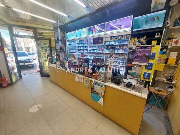 ufficio in vendita a Calcinaia in zona Fornacette