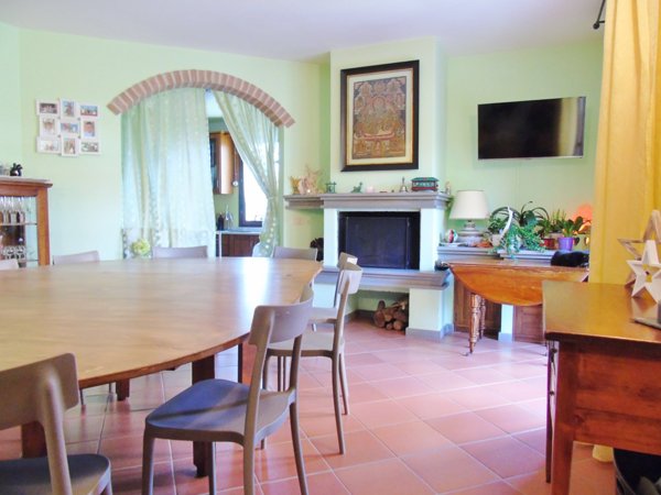 casa indipendente in vendita a Calcinaia