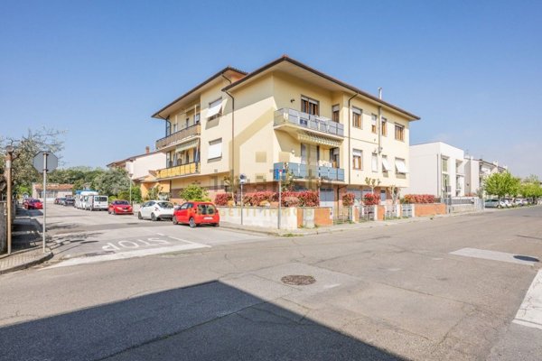 appartamento in vendita a Calcinaia in zona Fornacette