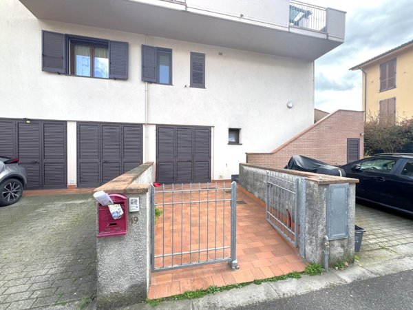 appartamento in vendita a Calcinaia in zona Fornacette