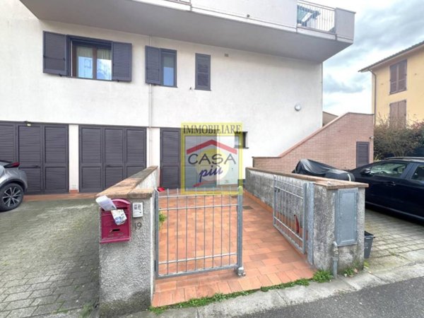 appartamento in vendita a Calcinaia in zona Fornacette
