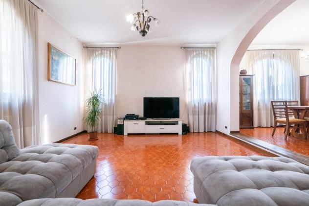 casa indipendente in vendita a Calcinaia