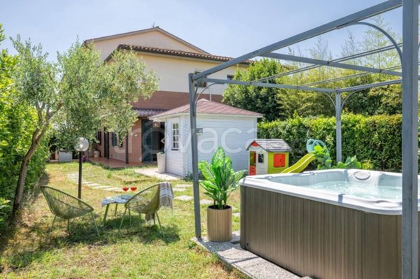 casa indipendente in vendita a Calcinaia