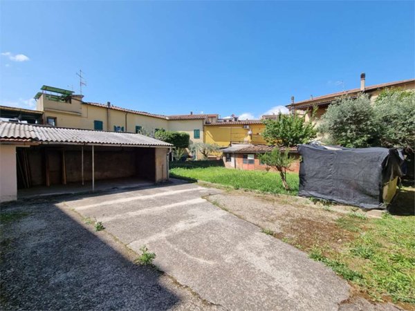 locale di sgombero in vendita a Calcinaia