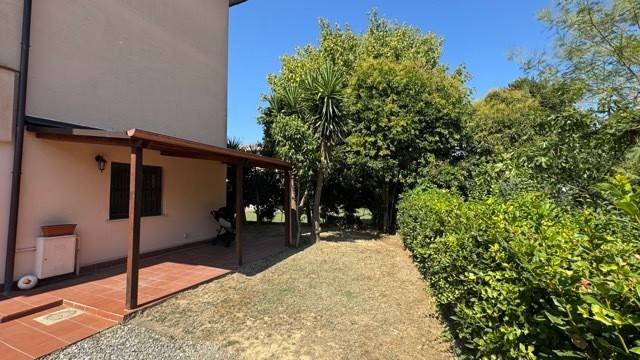 casa indipendente in vendita a Calcinaia in zona Fornacette