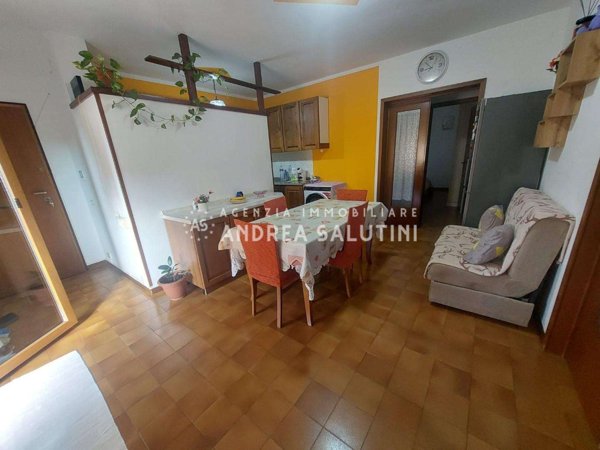 appartamento in vendita a Calcinaia in zona Fornacette