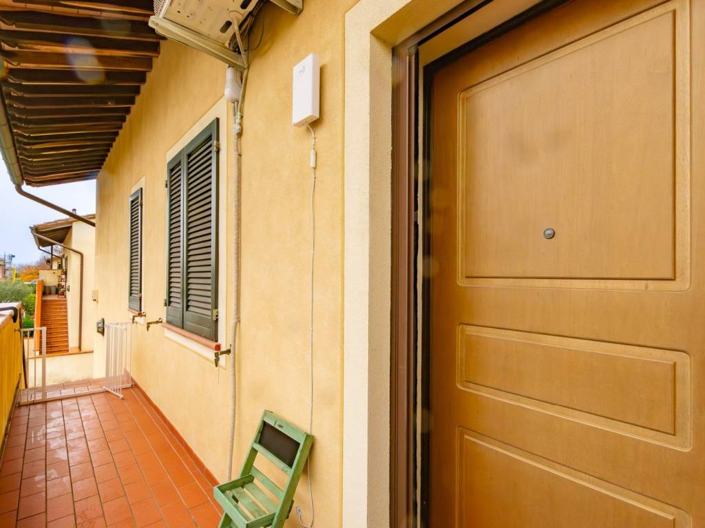 appartamento in vendita a Calcinaia in zona Sardina