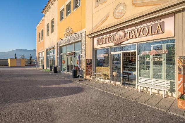 negozio in vendita a Calcinaia