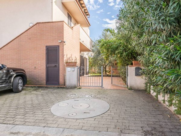 appartamento in vendita a Calcinaia in zona Fornacette