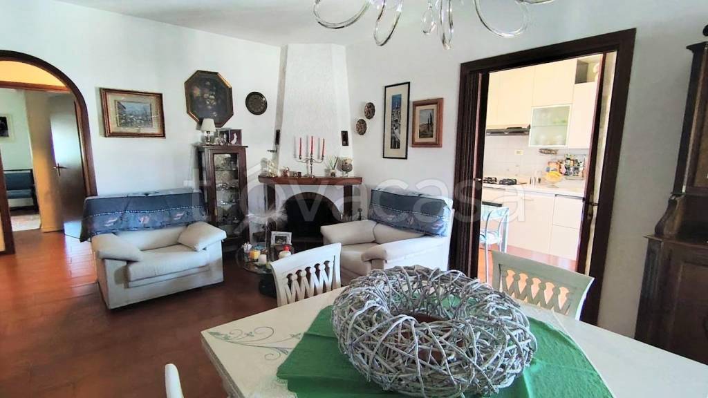 appartamento in vendita a Calcinaia in zona Fornacette