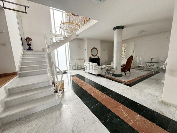 casa indipendente in vendita a Calcinaia