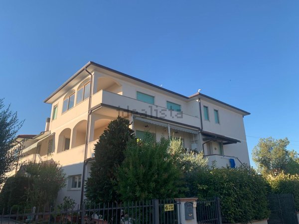 casa indipendente in vendita a Calcinaia in zona Fornacette