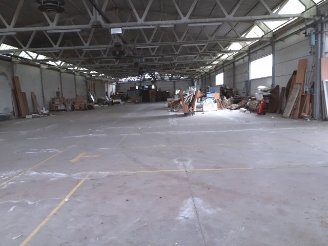 capannone in vendita a Calcinaia