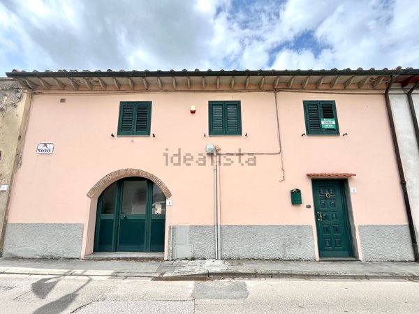 casa indipendente in vendita a Calcinaia