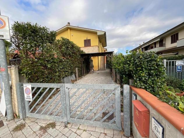 appartamento in vendita a Calcinaia in zona Fornacette
