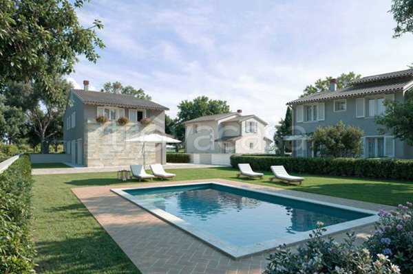 casa indipendente in vendita a Calcinaia