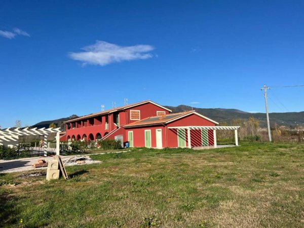 casa indipendente in vendita a Calcinaia in zona Fornacette