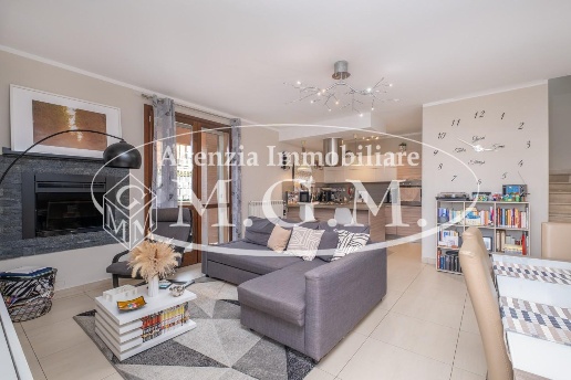 casa indipendente in vendita a Calcinaia in zona Case Bianche