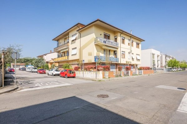 appartamento in vendita a Calcinaia in zona Fornacette