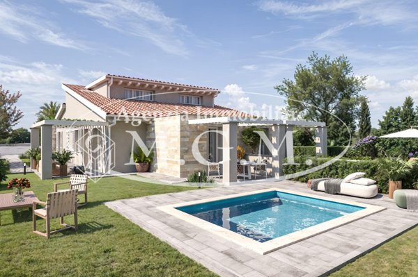 casa indipendente in vendita a Calcinaia