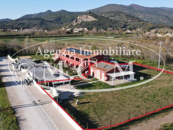 casa indipendente in vendita a Calcinaia in zona Fornacette
