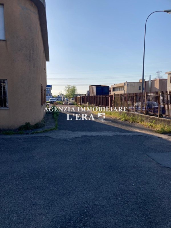 capannone in vendita a Calcinaia in zona Fornacette