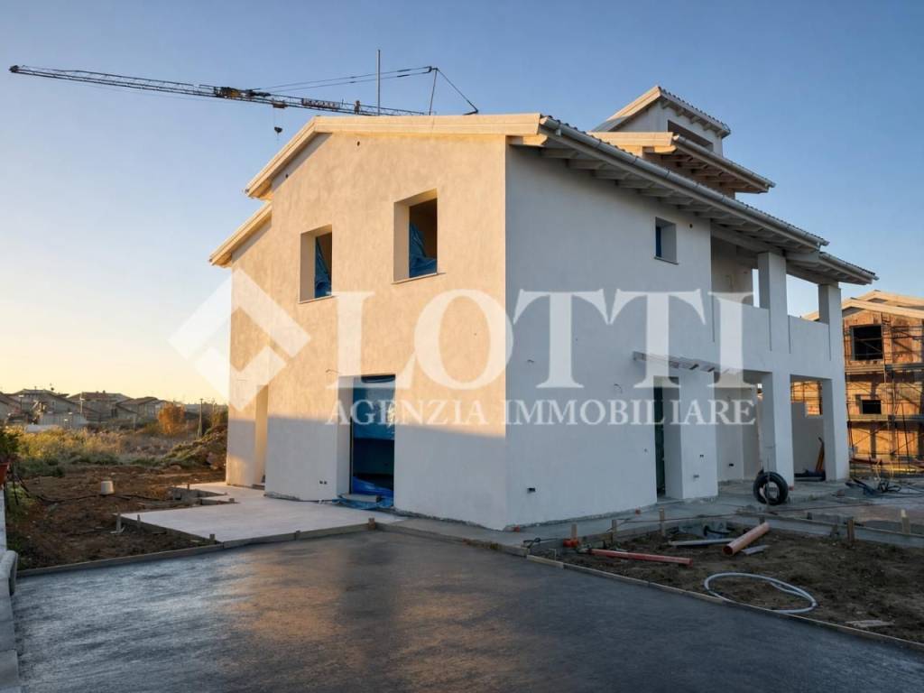 casa indipendente in vendita a Calcinaia