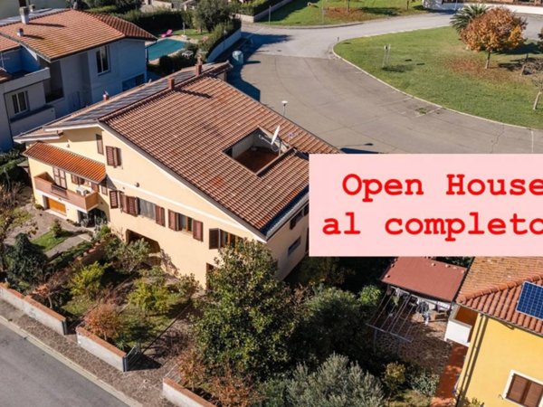 casa indipendente in vendita a Calcinaia