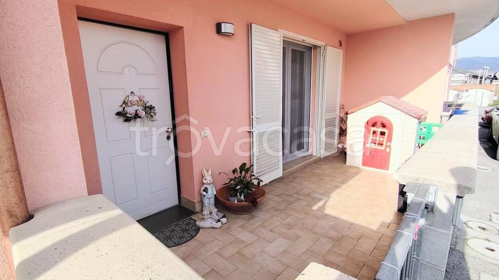 appartamento in vendita a Calcinaia in zona Fornacette