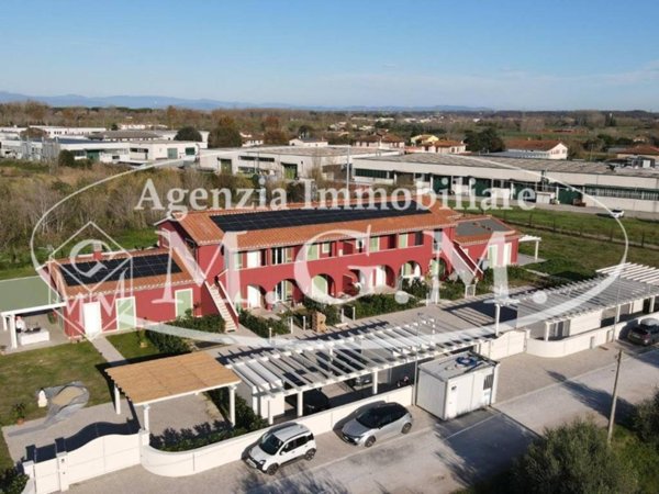 casa indipendente in vendita a Calcinaia in zona Fornacette