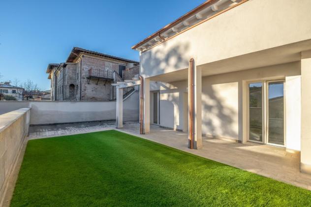 casa indipendente in vendita a Calcinaia