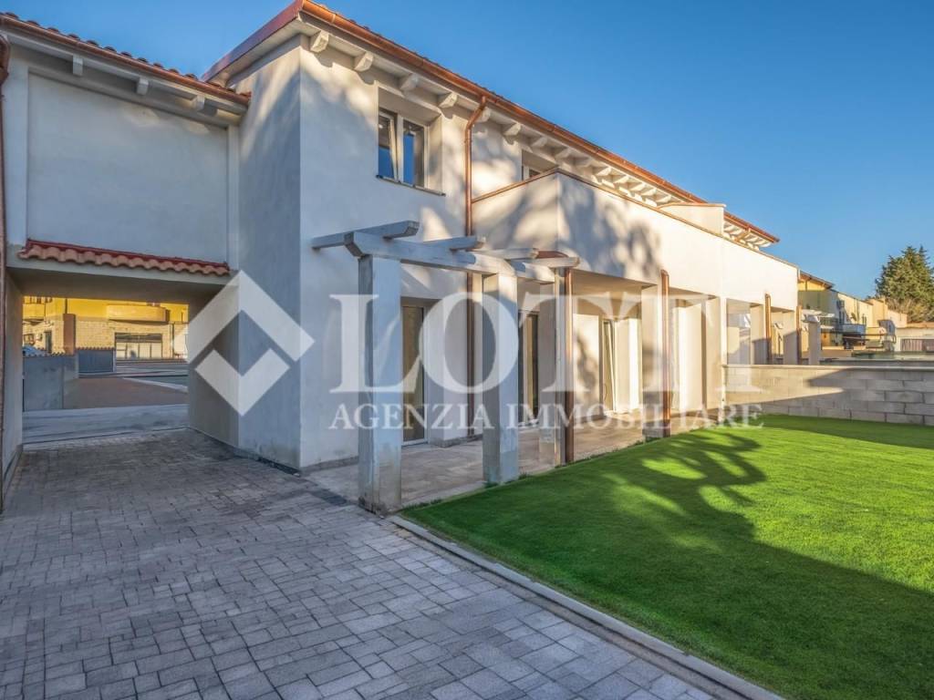 casa indipendente in vendita a Calcinaia