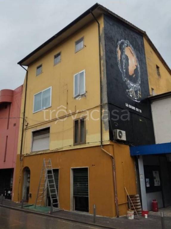 appartamento in vendita a Calcinaia in zona Fornacette