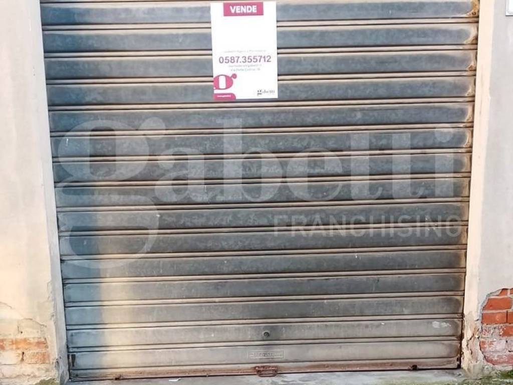 locale di sgombero in vendita a Calcinaia