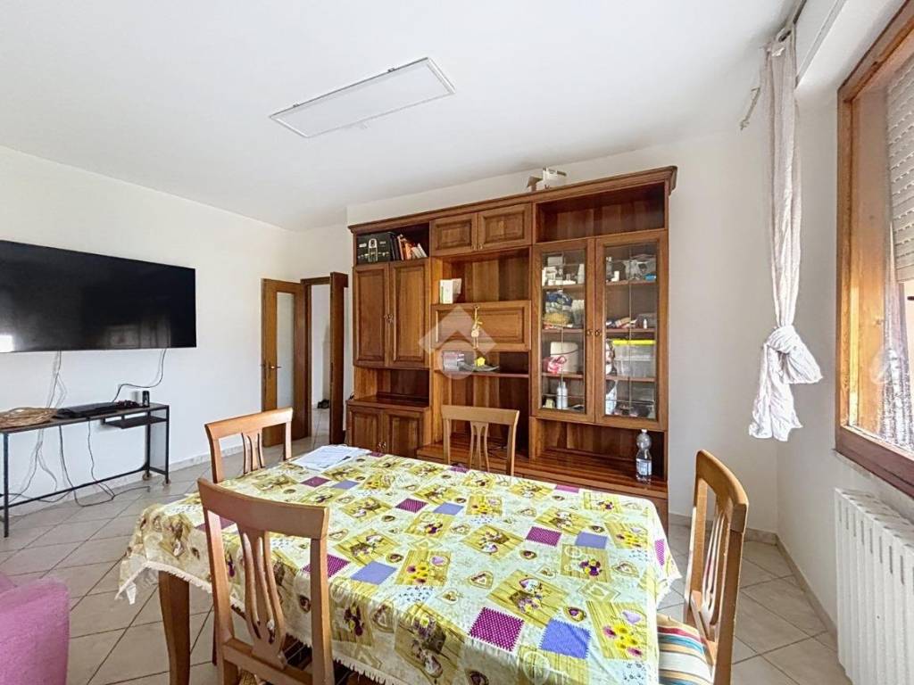 appartamento in vendita a Calcinaia in zona Fornacette