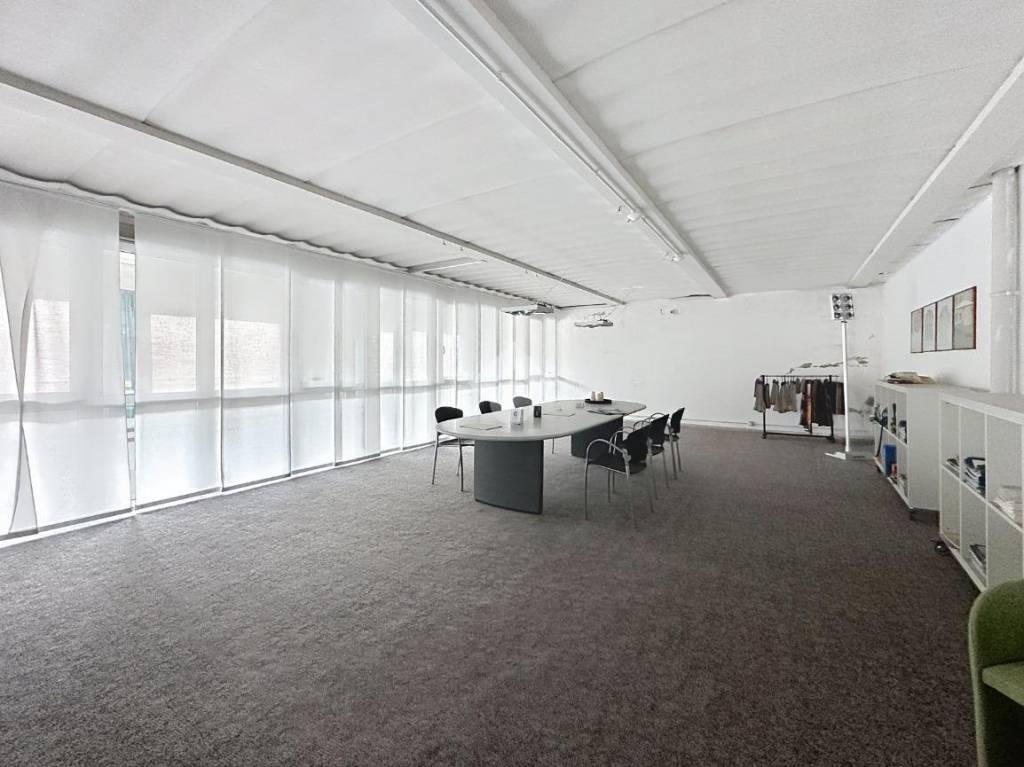 locale commerciale in vendita a Calcinaia in zona Fornacette