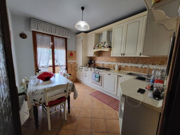 appartamento in vendita a Calcinaia in zona Fornacette